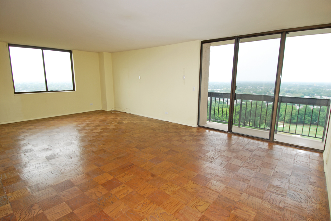 North Shore Towers Apartment