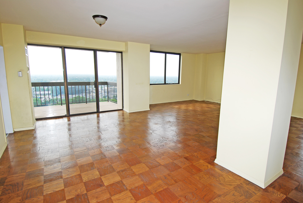 North Shore Towers Apartment