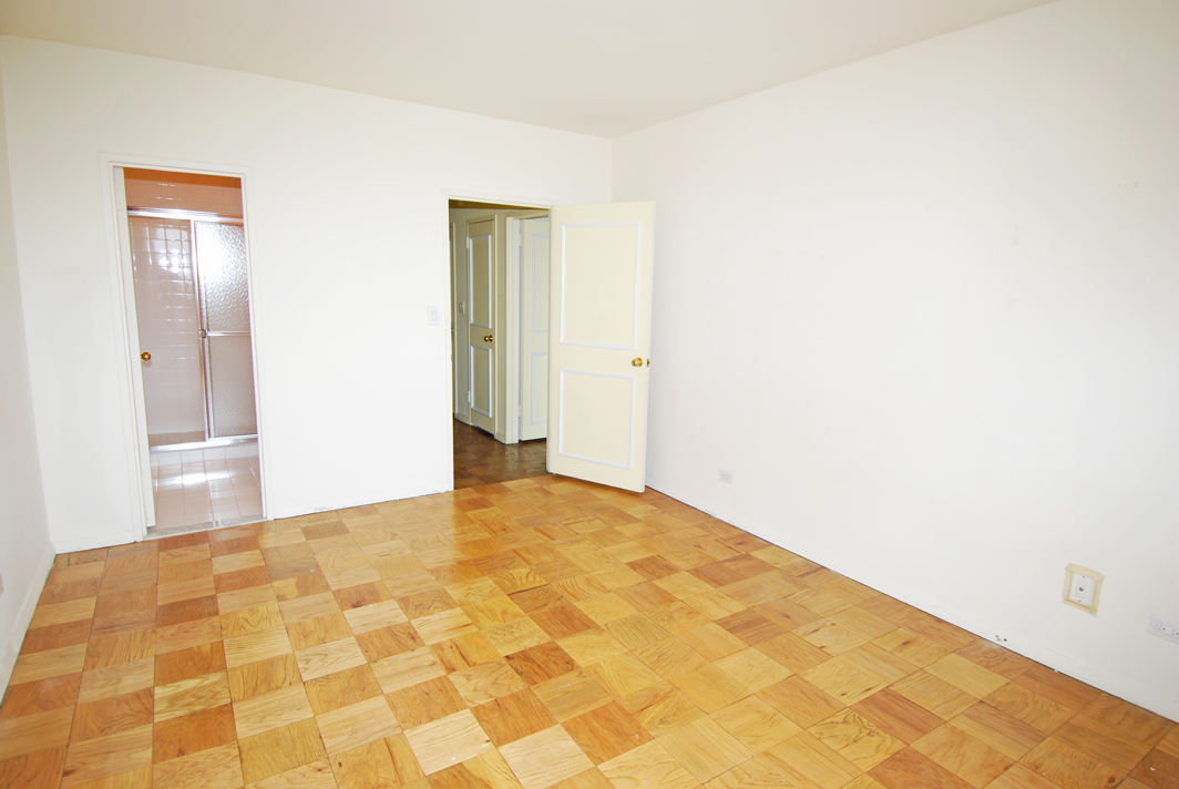 North Shore Towers Apartment