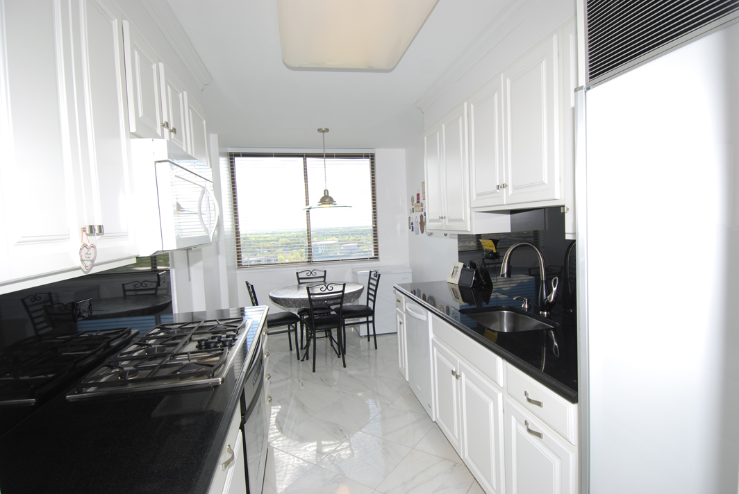 North Shore Towers Apartment