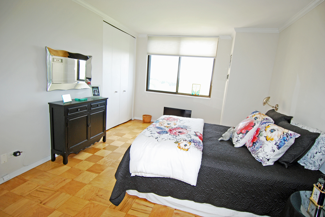 North Shore Towers Apartment