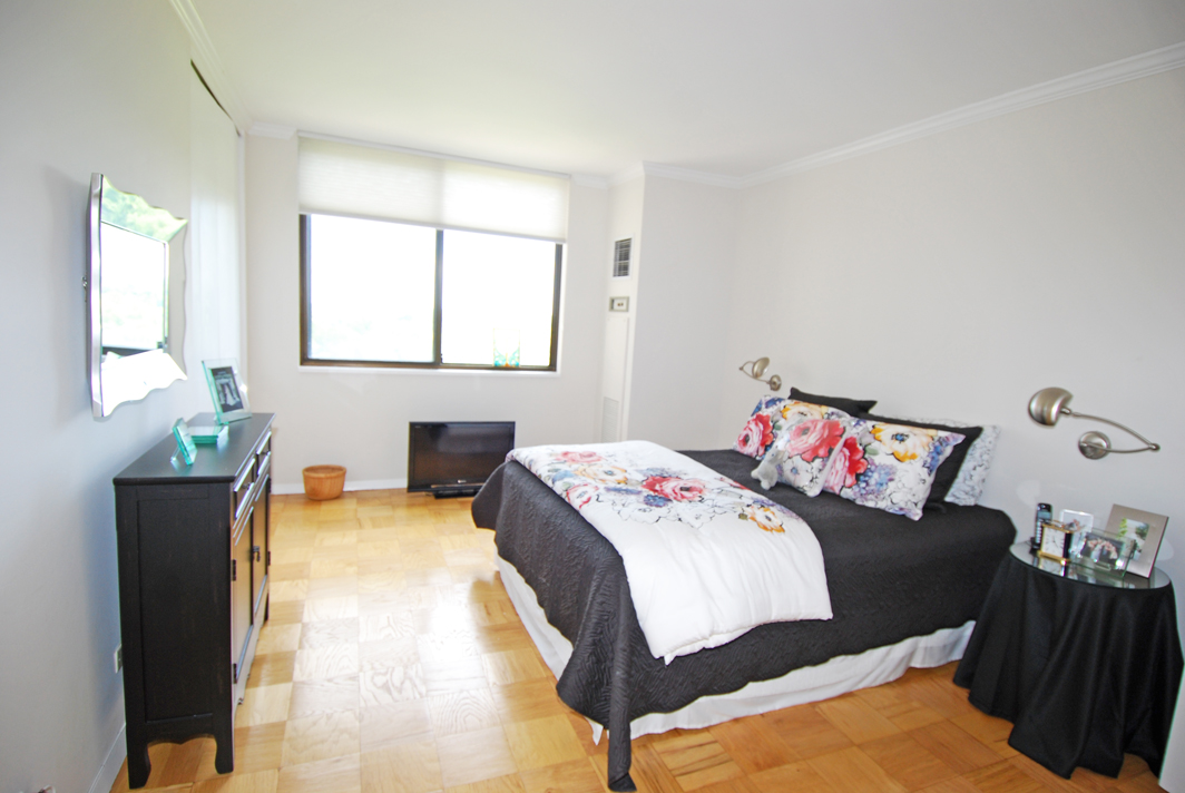 North Shore Towers Apartment