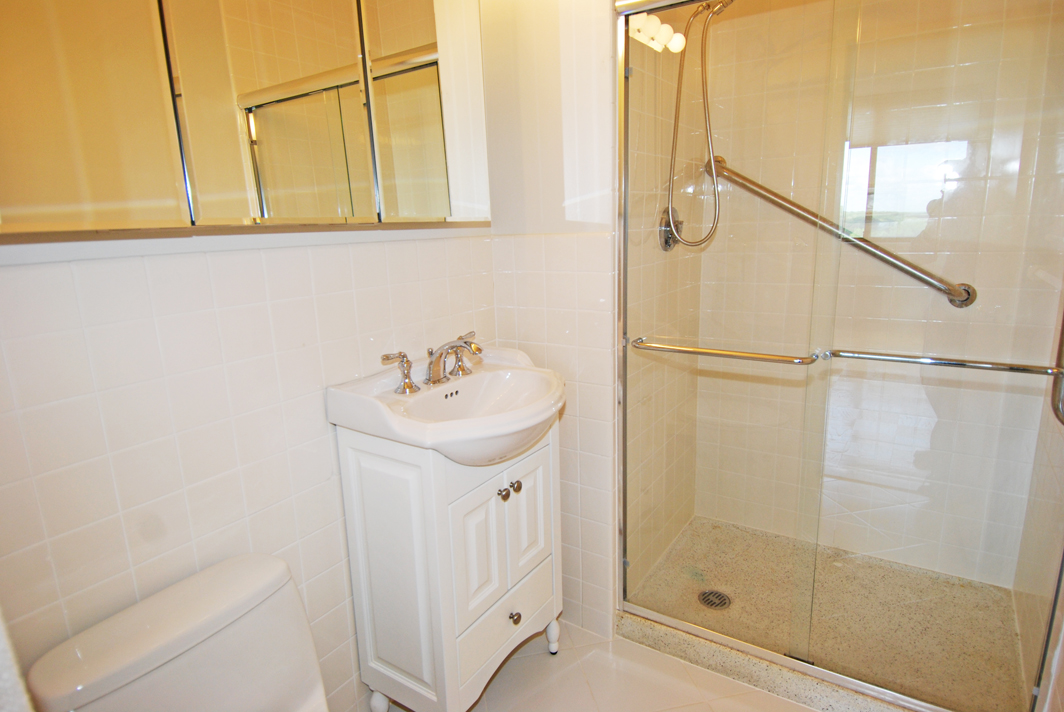 North Shore Towers Apartment