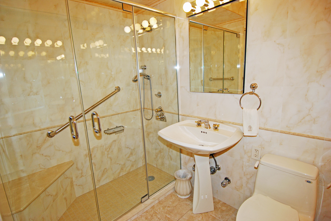 North Shore Towers Apartment