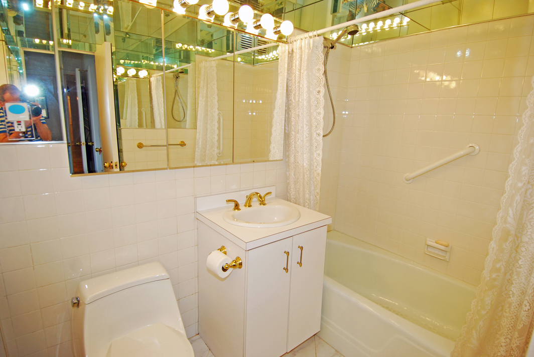 North Shore Towers Apartment