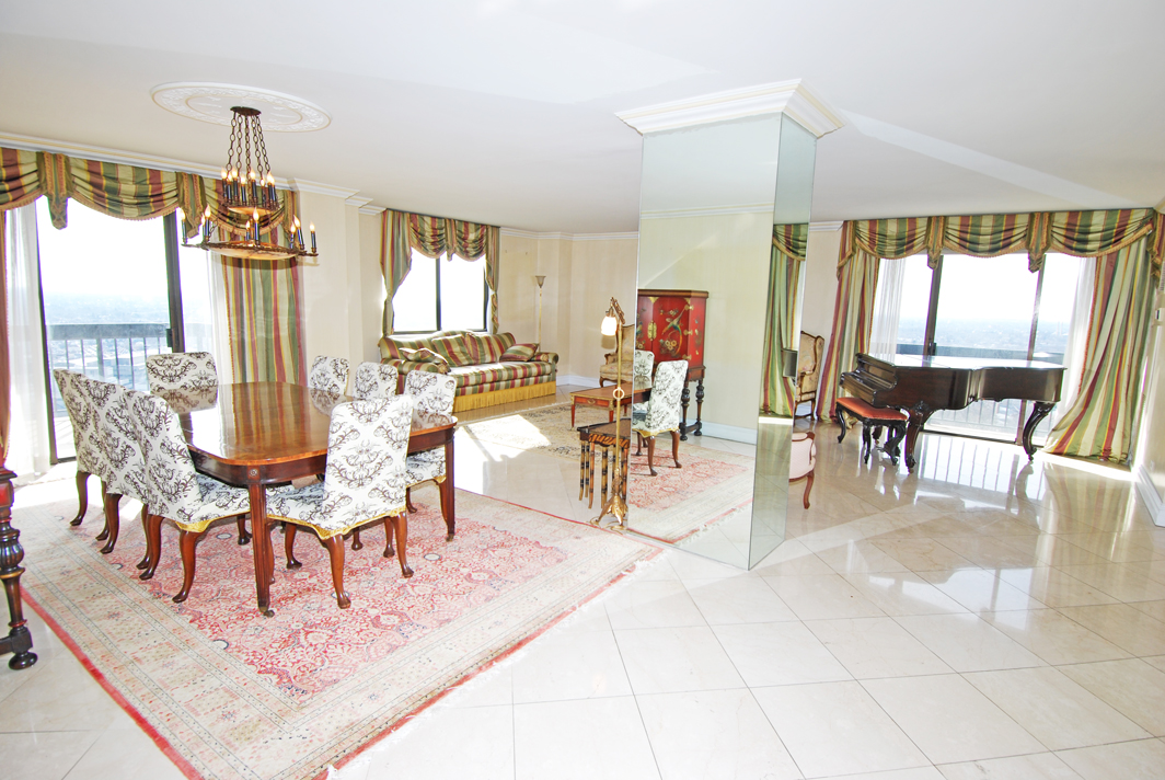 North Shore Towers Apartment