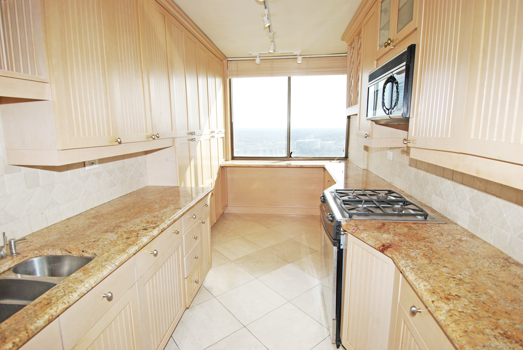 North Shore Towers Apartment