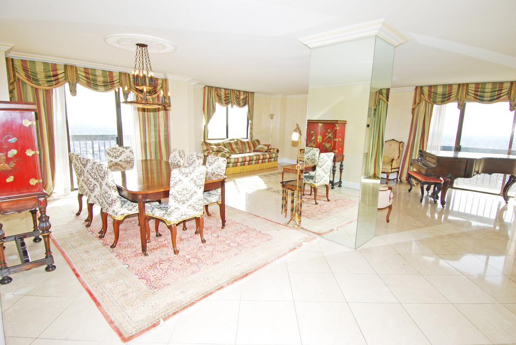 North Shore Towers Apartment