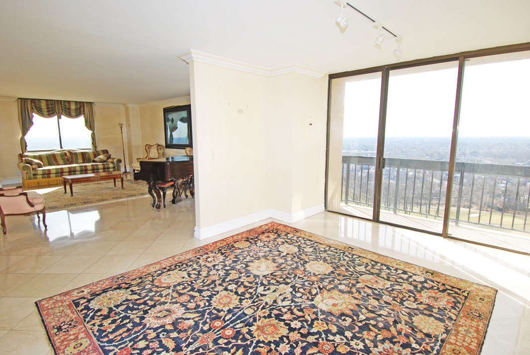 North Shore Towers Apartment