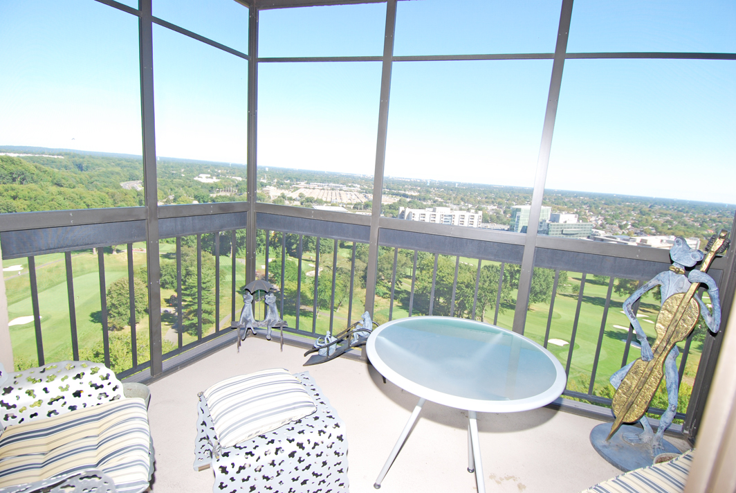 North Shore Towers Apartment