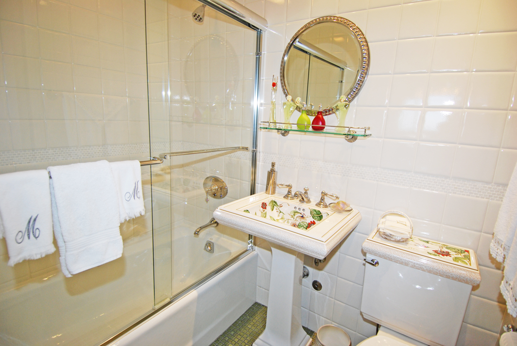 North Shore Towers Apartment