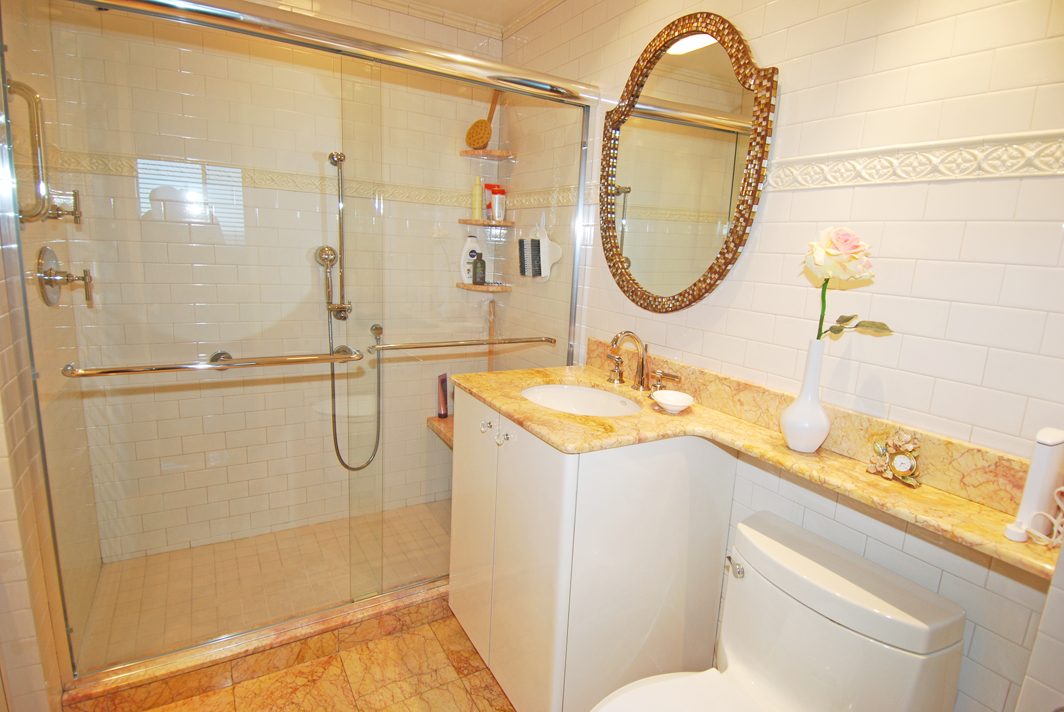 North Shore Towers Apartment