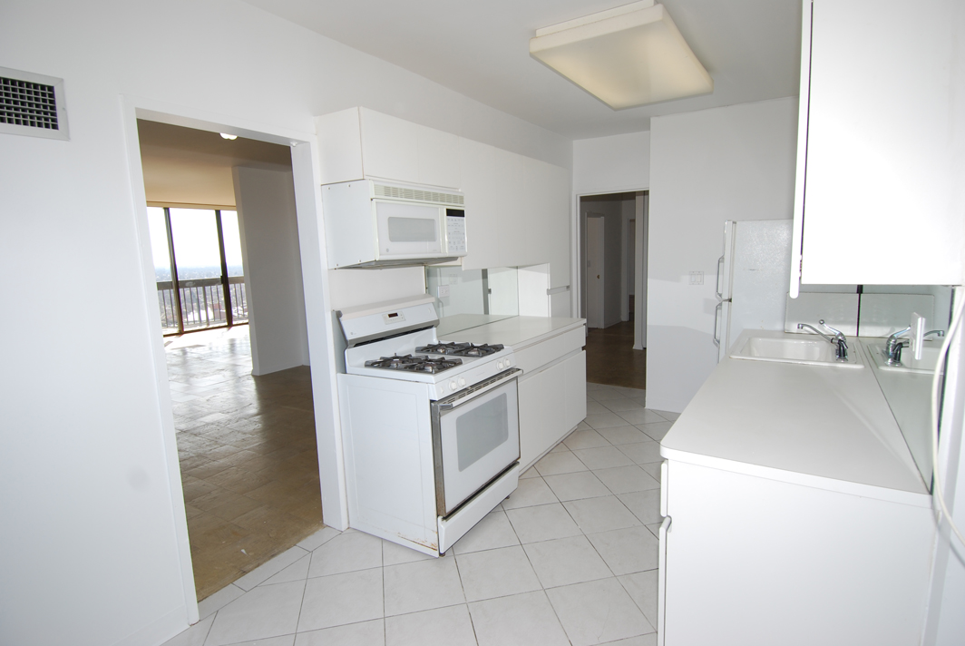 North Shore Towers Apartment