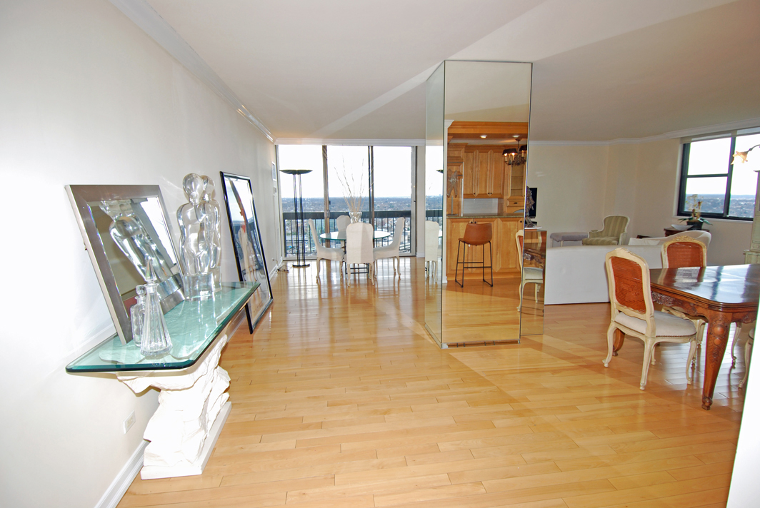 North Shore Towers Apartment