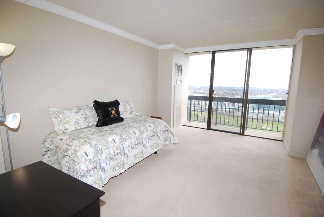 North Shore Towers Apartment