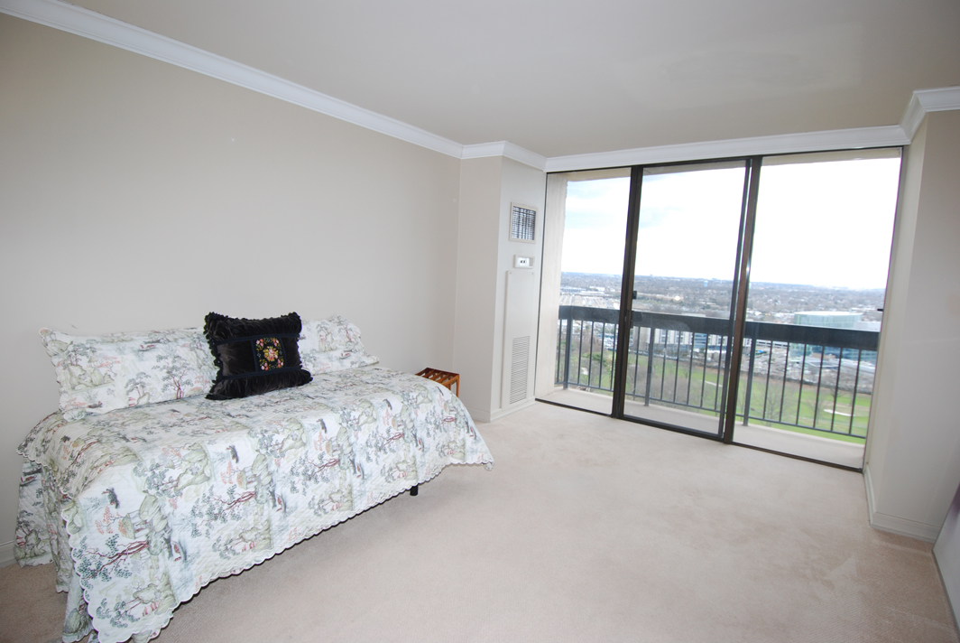 North Shore Towers Apartment