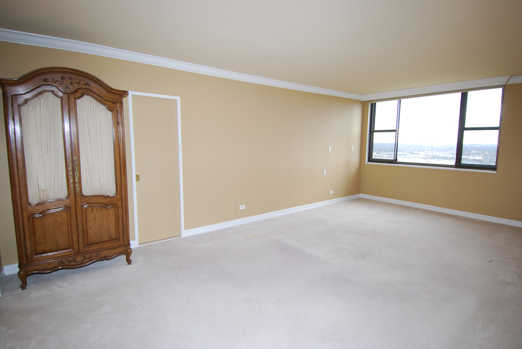 North Shore Towers Apartment