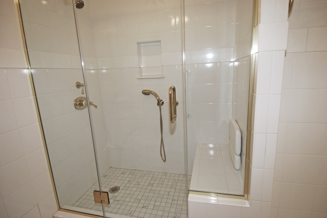 North Shore Towers Apartment