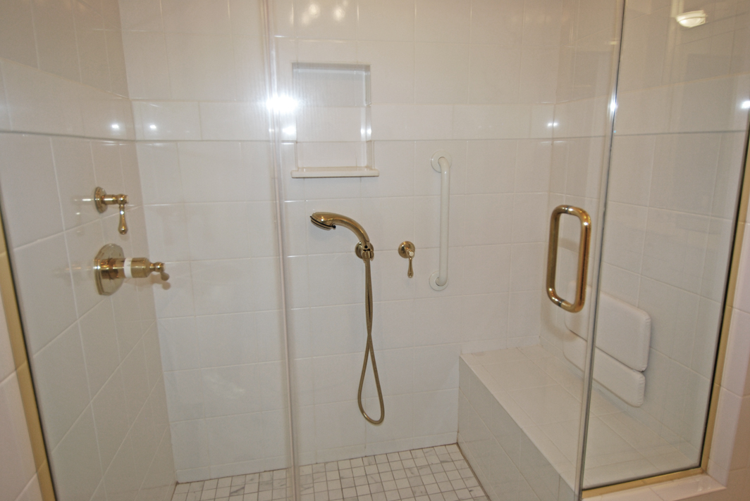 North Shore Towers Apartment