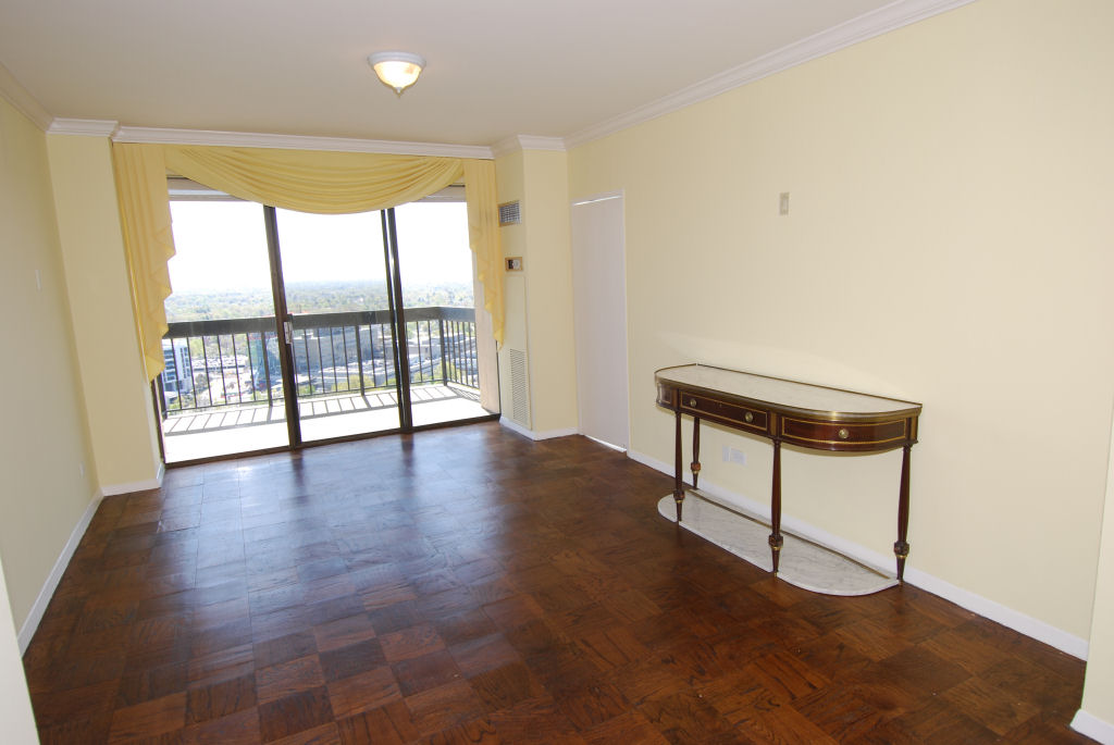 North Shore Towers Apartment