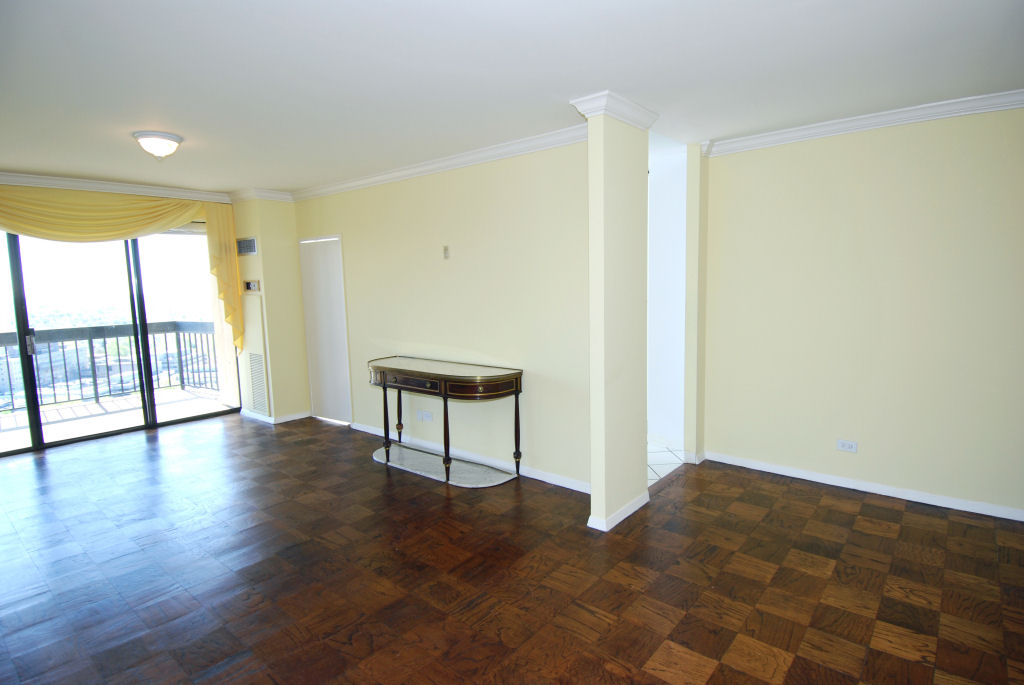 North Shore Towers Apartment