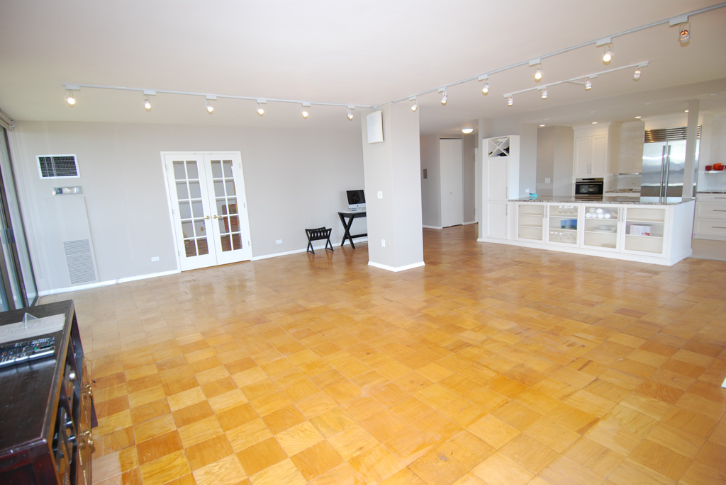 North Shore Towers Apartment