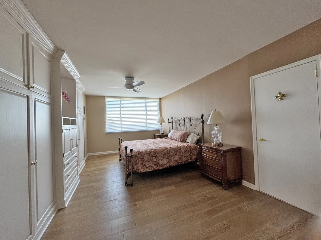 North Shore Towers Apt.
