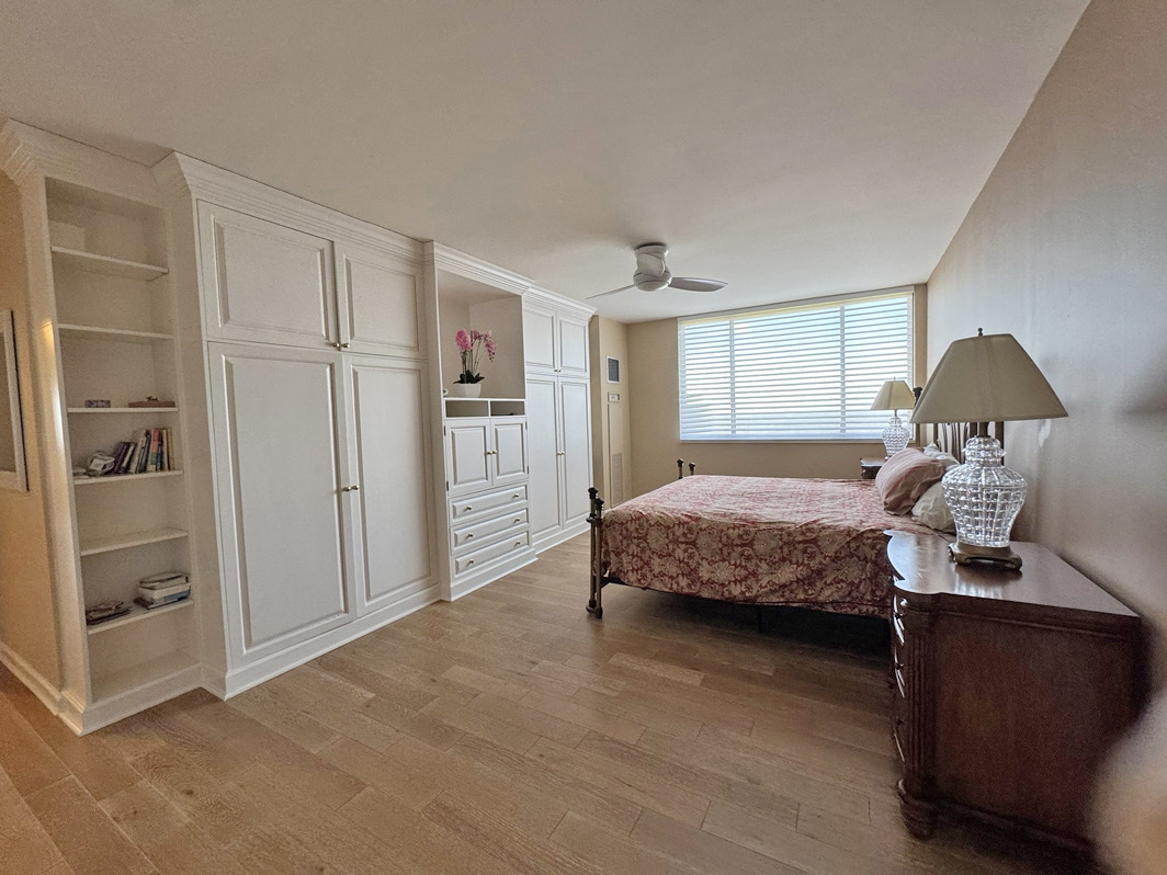North Shore Towers Apt.