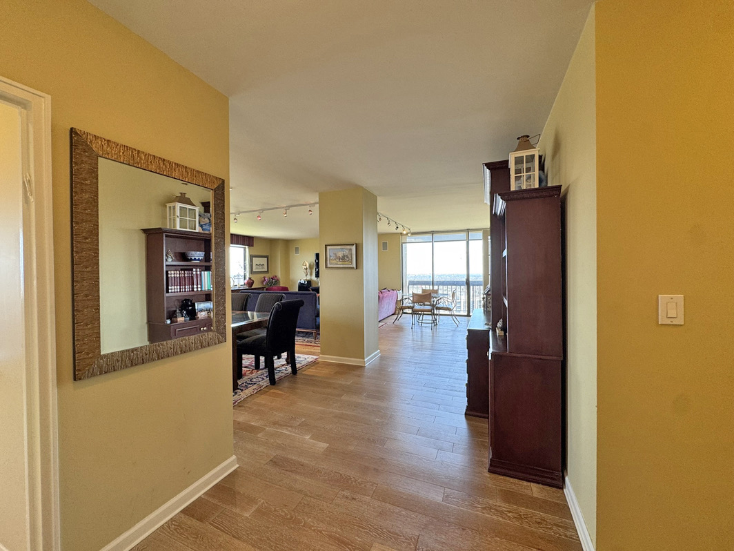 North Shore Towers Apt.