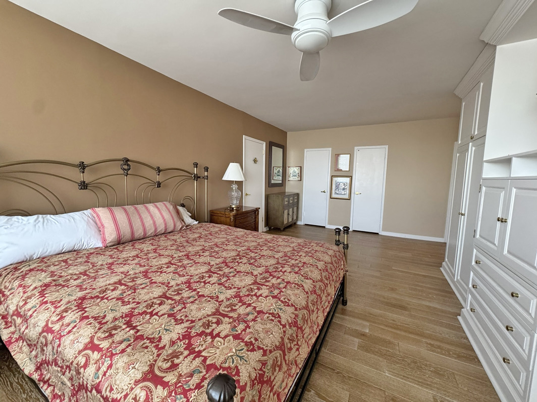 North Shore Towers Apt.