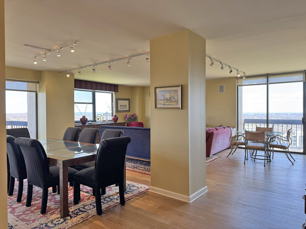 North Shore Towers Apt.