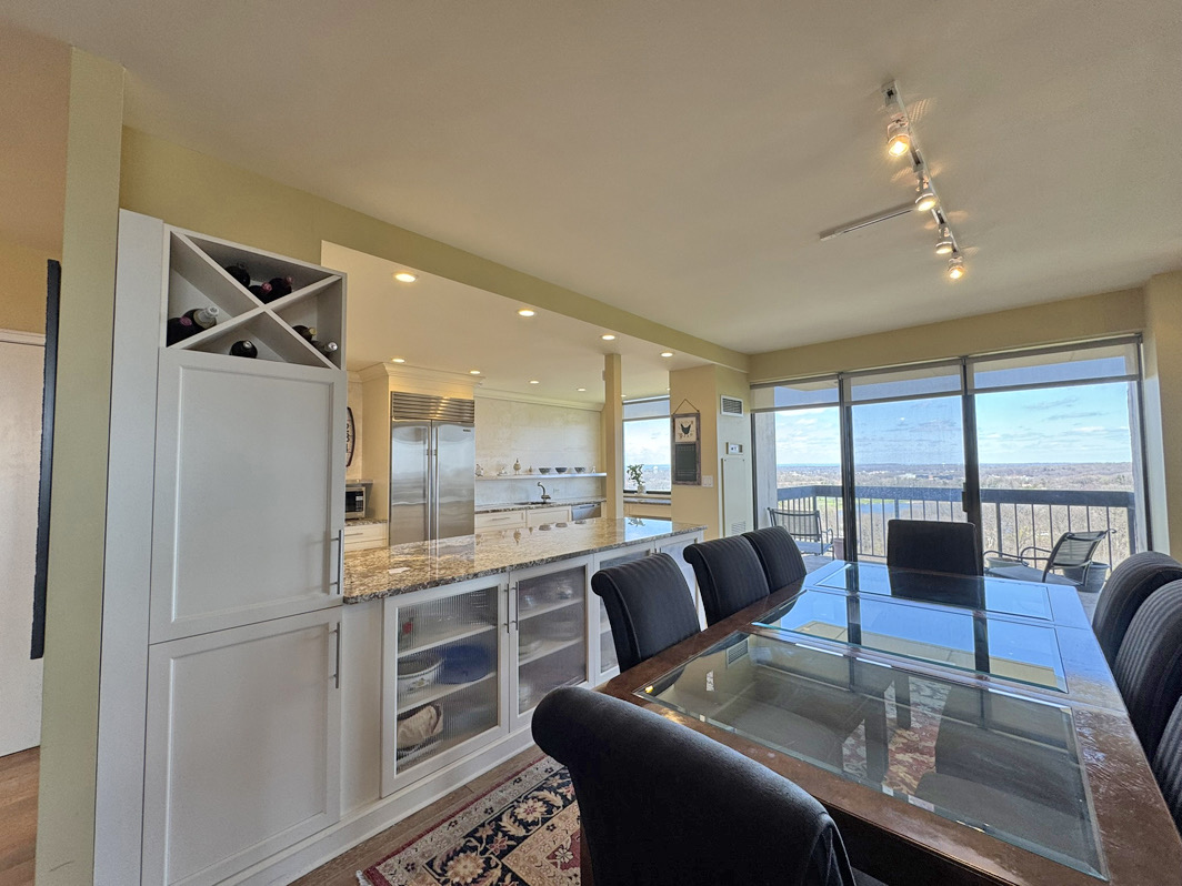 North Shore Towers Apt.