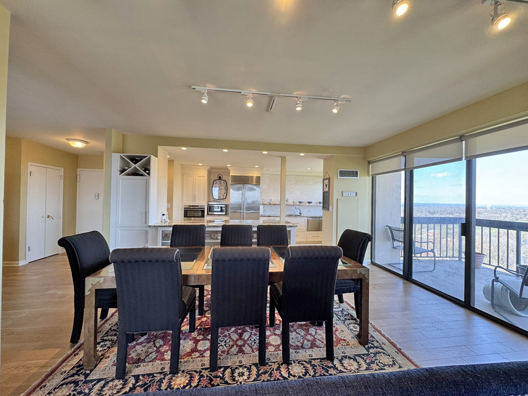 North Shore Towers Apt.