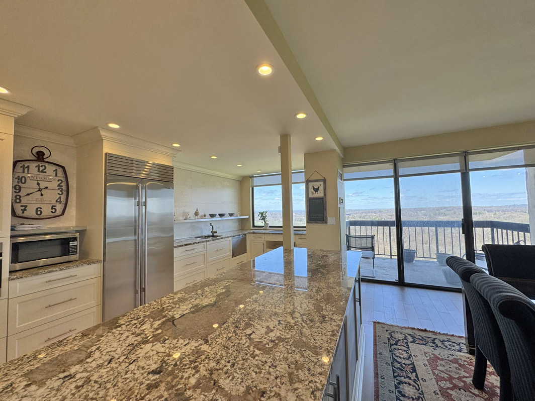 North Shore Towers Apt.