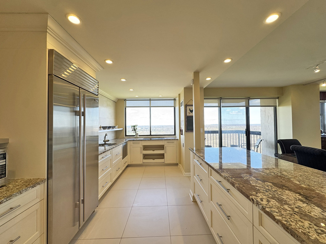 North Shore Towers Apt.