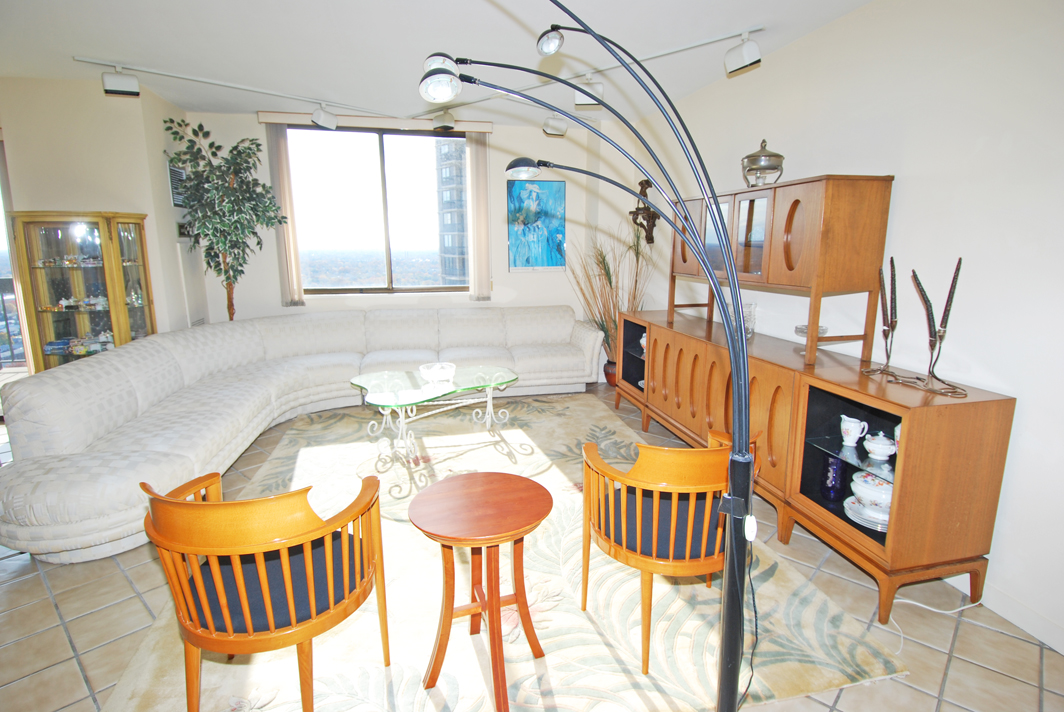 North Shore Towers Apt.