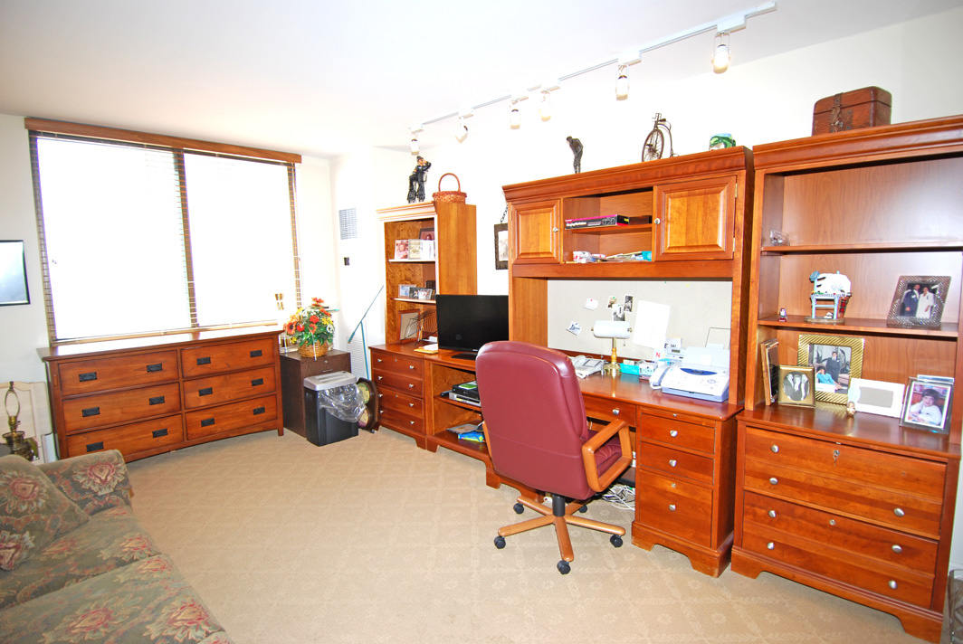 North Shore Towers Apartment