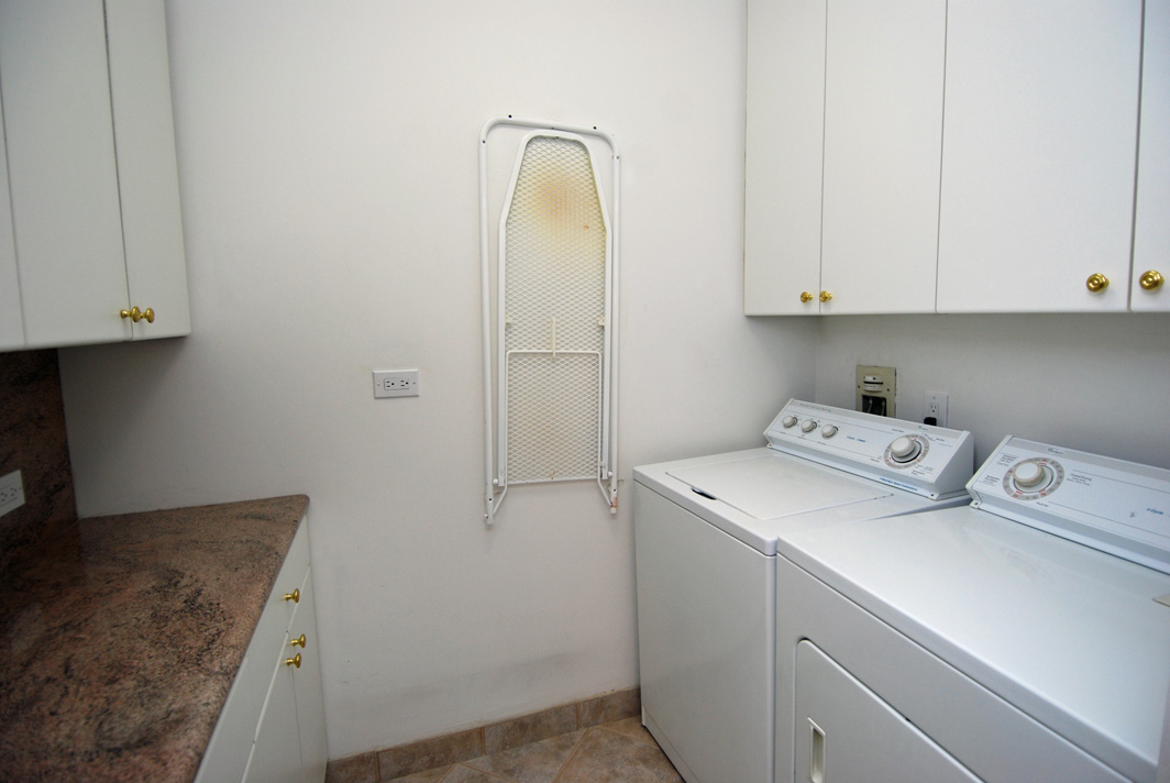 North Shore Towers Apartment