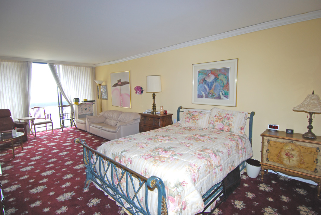 North Shore Towers Apartment