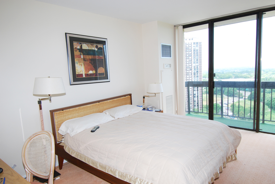 North Shore Towers Apartment