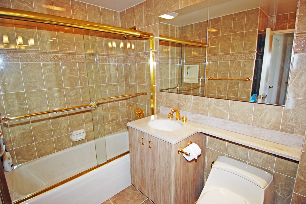 North Shore Towers Apartment