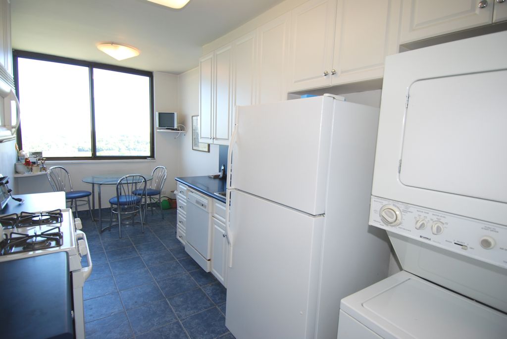 North Shore Towers Apartment