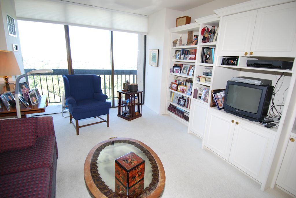 North Shore Towers Apartment