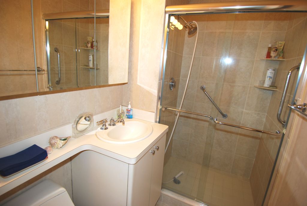 North Shore Towers Apartment