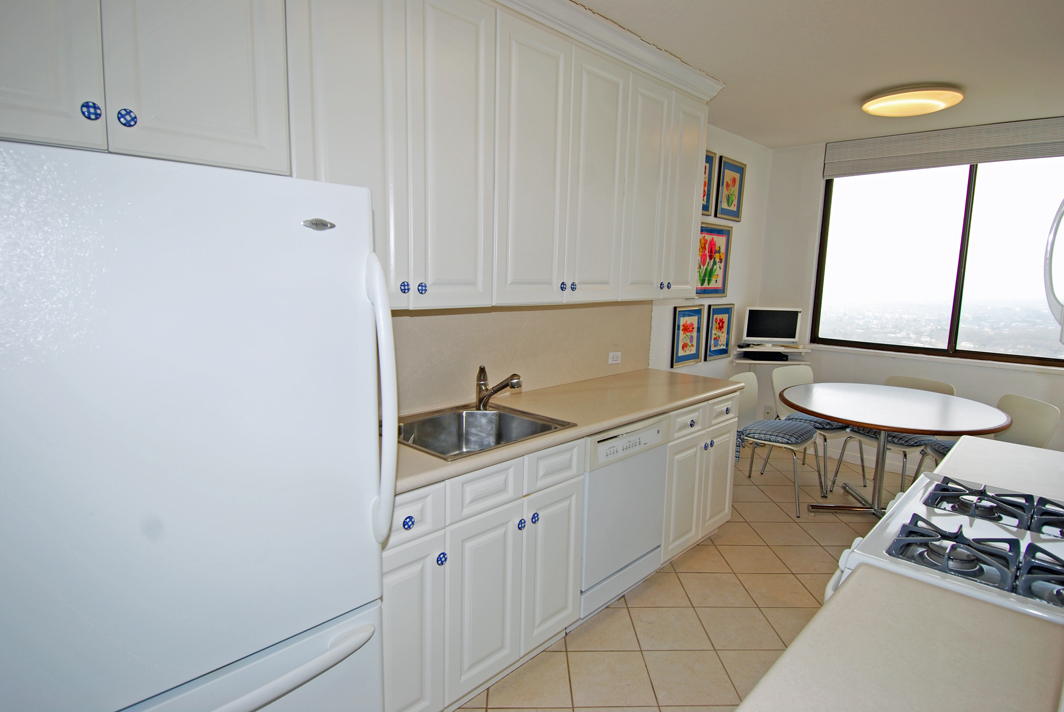 North Shore Towers Apartment