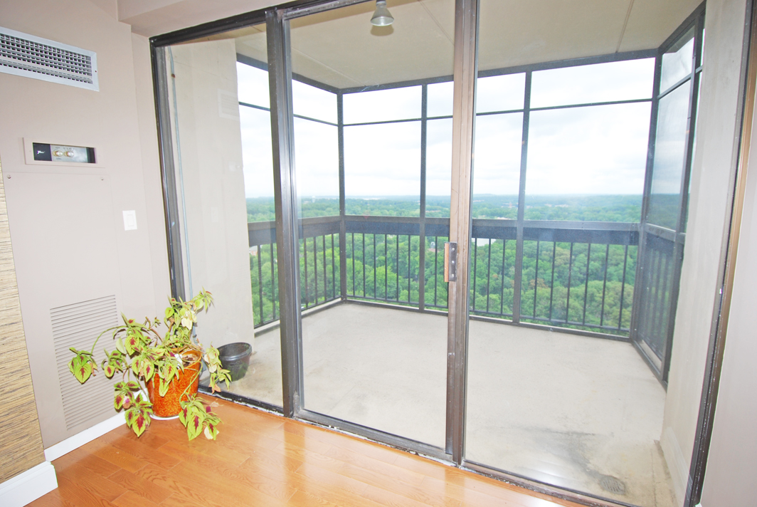 North Shore Towers Apartment