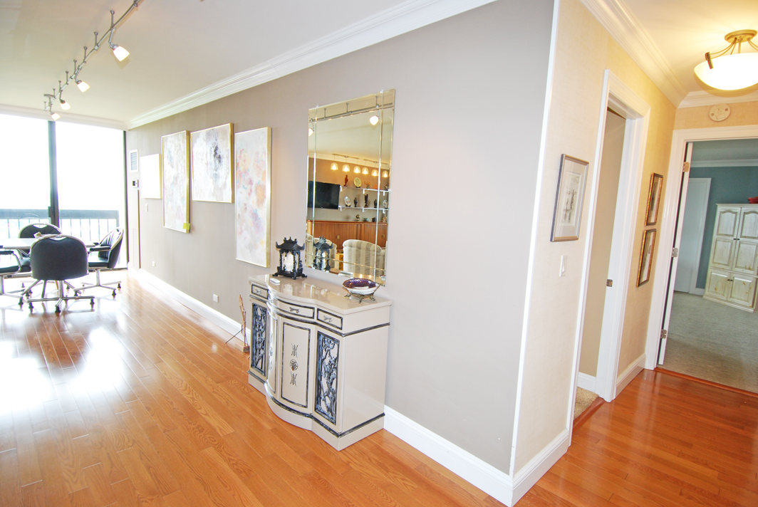 North Shore Towers Apartment