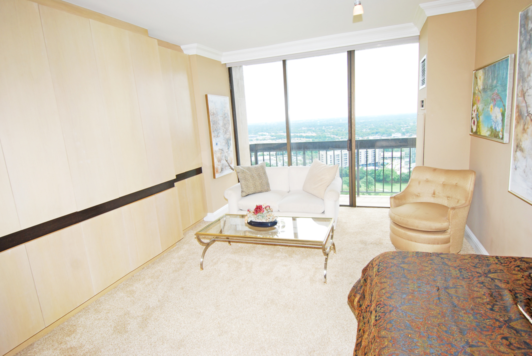 North Shore Towers Apartment