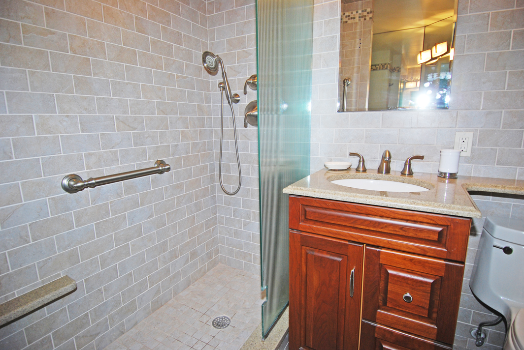 North Shore Towers Apartment