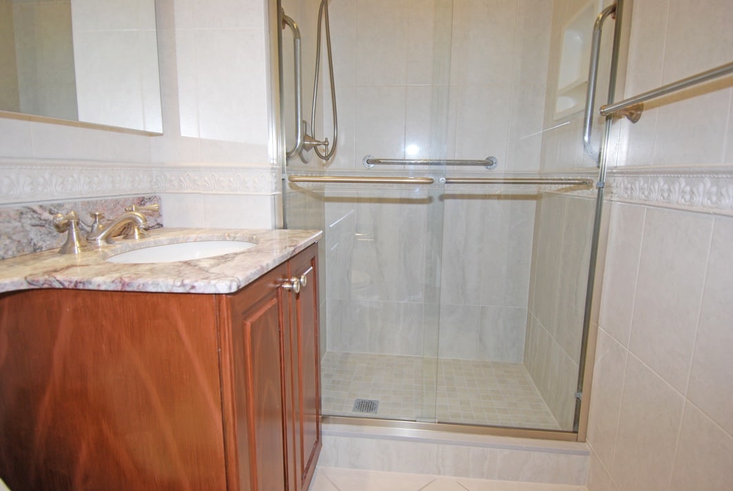 North Shore Towers Apt.